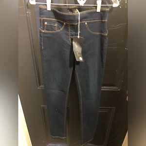 Ladies, high-rise pull on cup denim jeans size small